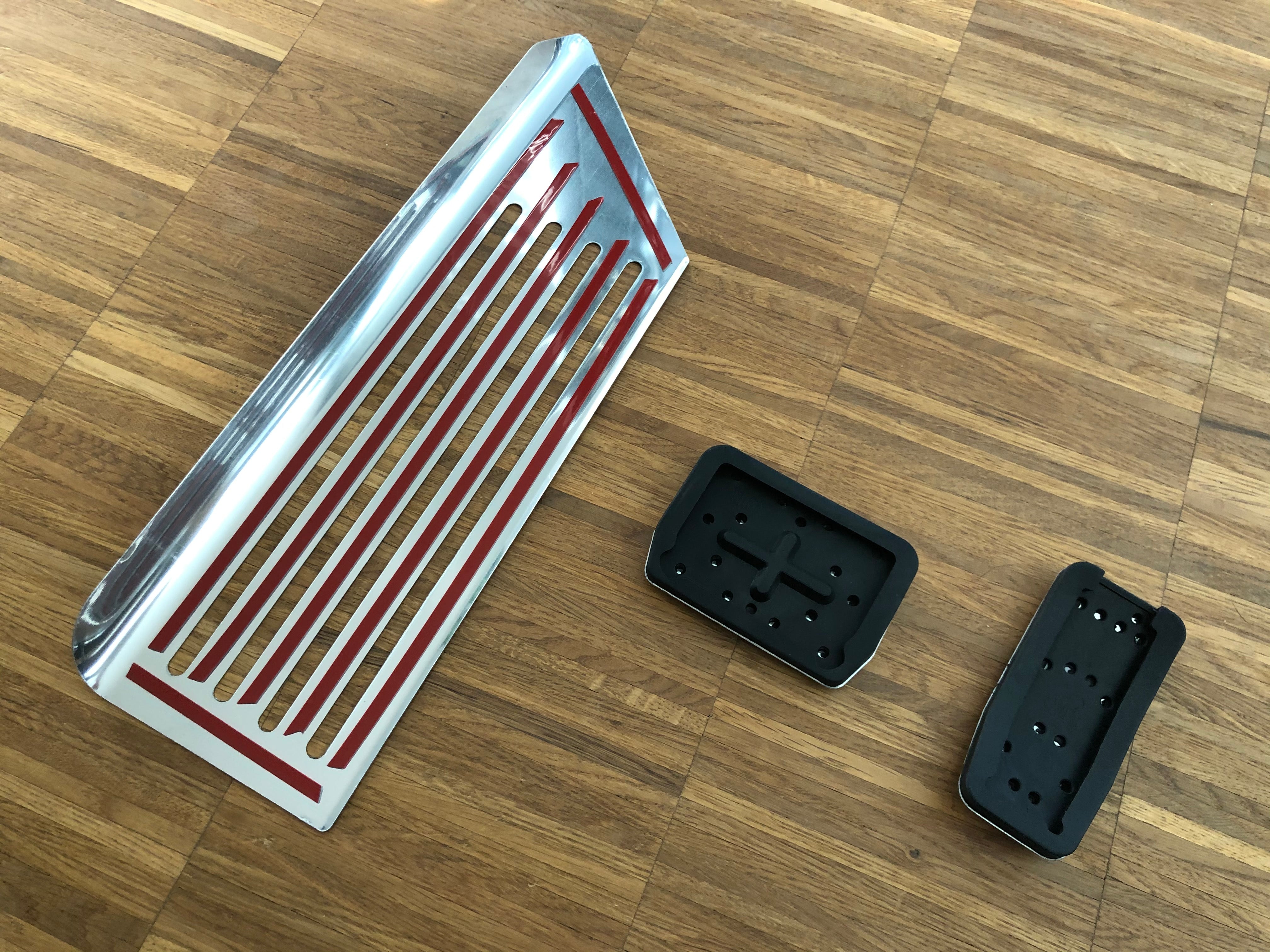 Set di 3 pedali acceleratore freno poggiapiedi in acciaio inossidabile gomma antiscivolo di ricambio per Tesl | Leroy Merlin Set di 3 pedali acceleratore freno poggiapiedi in acciaio inossidabile gomma antiscivolo di ricambio per Tesl | Leroy Merlin
