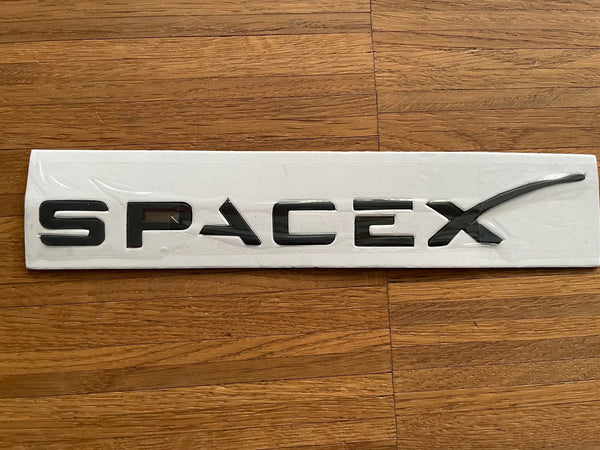 Logo SPACE X per l'auto disponibile in tre colori